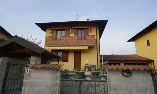 VILLA recente